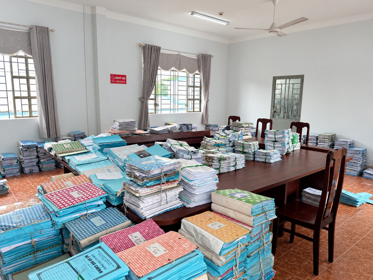 Hồ sơ được phân loại và lập hồ sơ ngay tại phòng làm việc của đơn vị